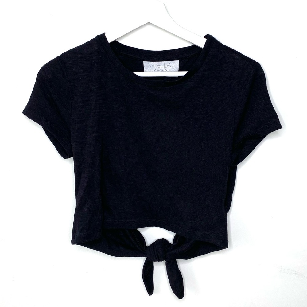 CALE Knotted Hem Tee Black size M